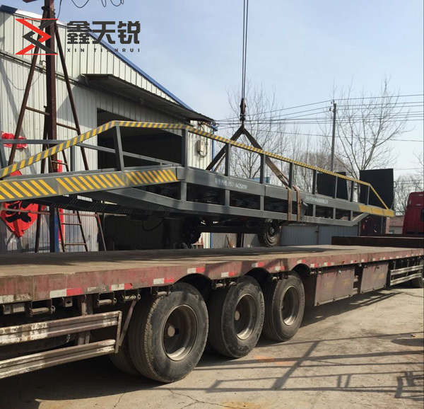 吉林市移动式登车桥装车发货